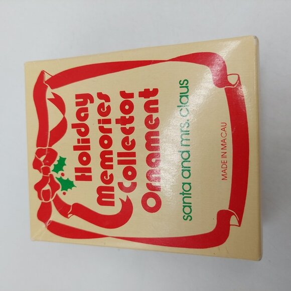 Holiday Memories Santa and Mrs. Claus Collector Ornaments Original Box - Picture 6 of 6